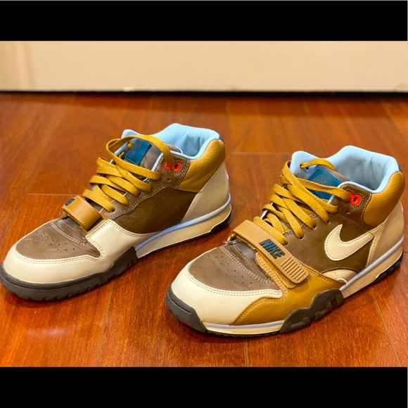 Men’s US size 9.5, Nike Air Trainer 1 Mid Premium...